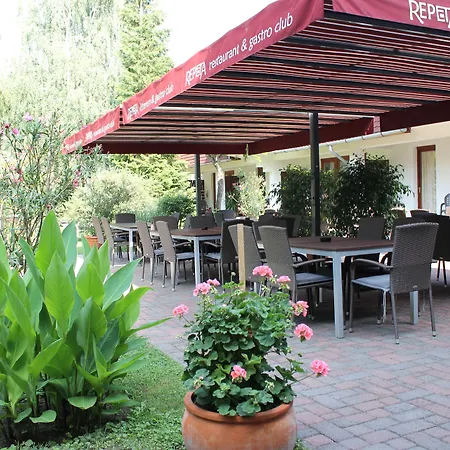 ホテル ケンタール 3*