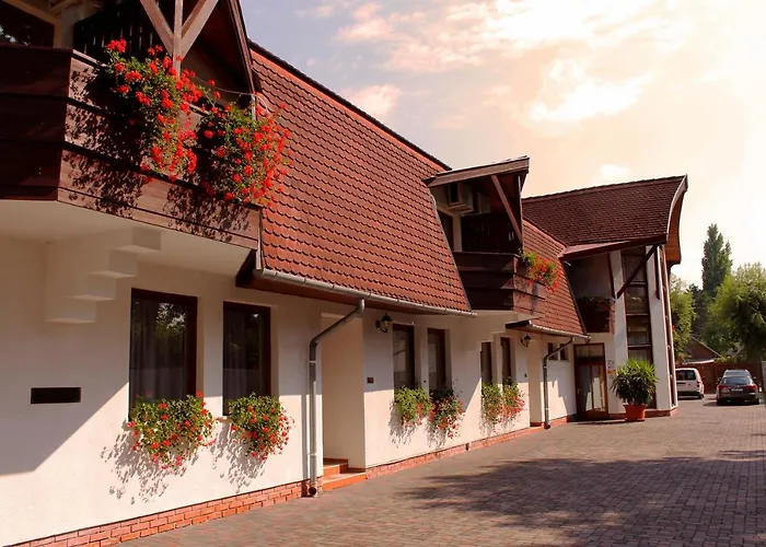 Kentaur מלון שיופוק